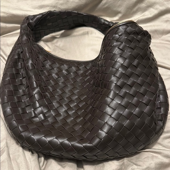 Bottega Veneta Handbags - Bottega Veneta Brown Intrecciato Leather Hobo Bag